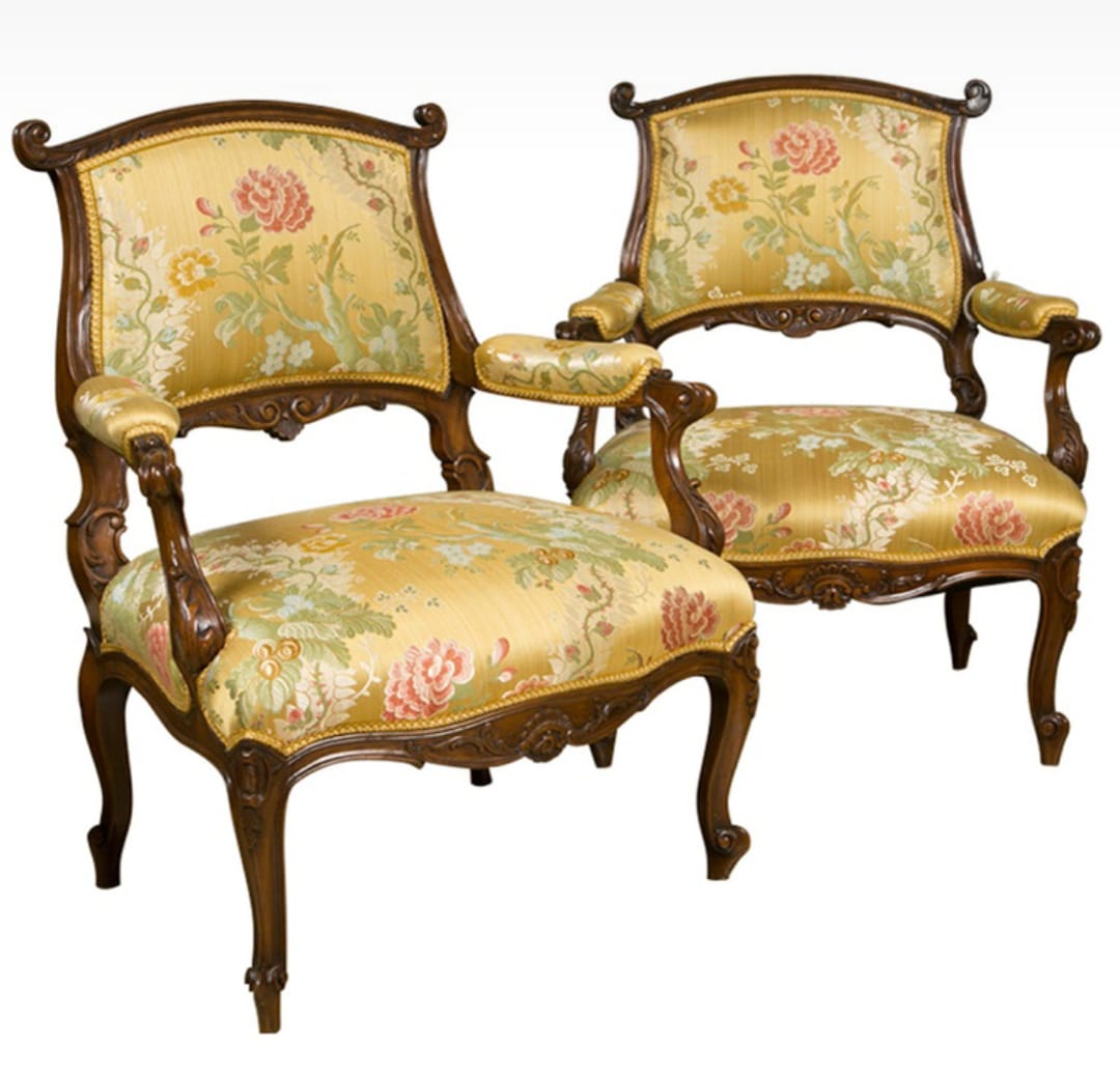 Premium wood armchair