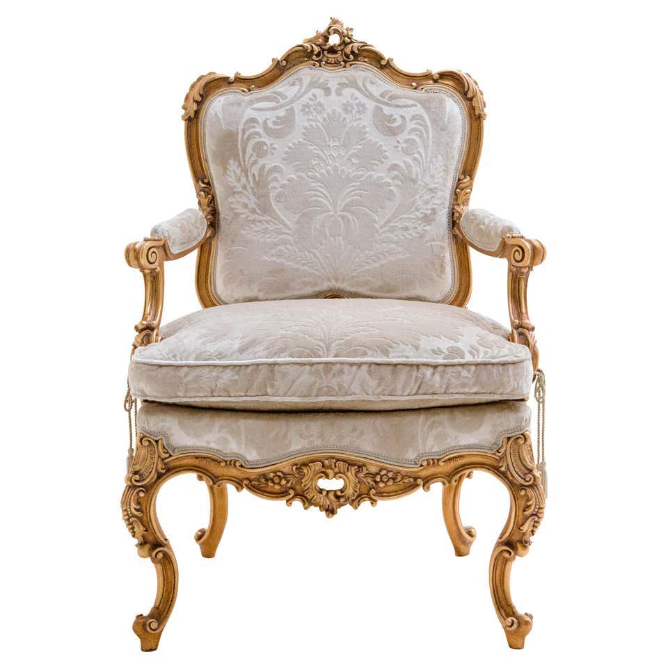 Royal accent chair